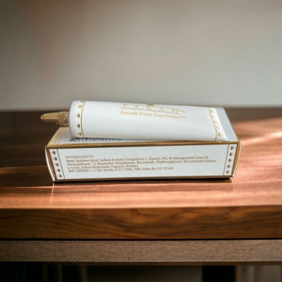 F.A.R.A.H Smooth Focus Face Primer 
 Hydrating Niacinamide + Hyaluronic Acid - Picture 2 of 9